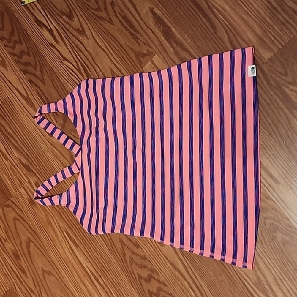 The North face tank top with built-in bra med